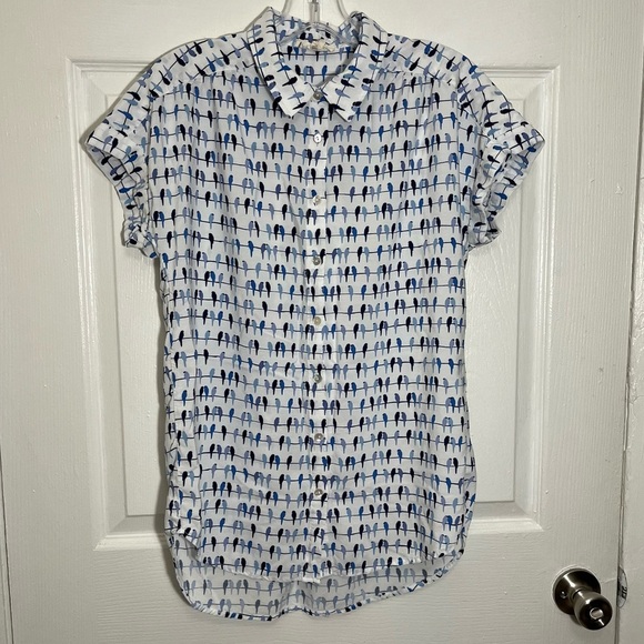 Jane and Delancey Tops - JANE AND DELANCEY White and Blue Birds on Wire Button Down top | size medium
